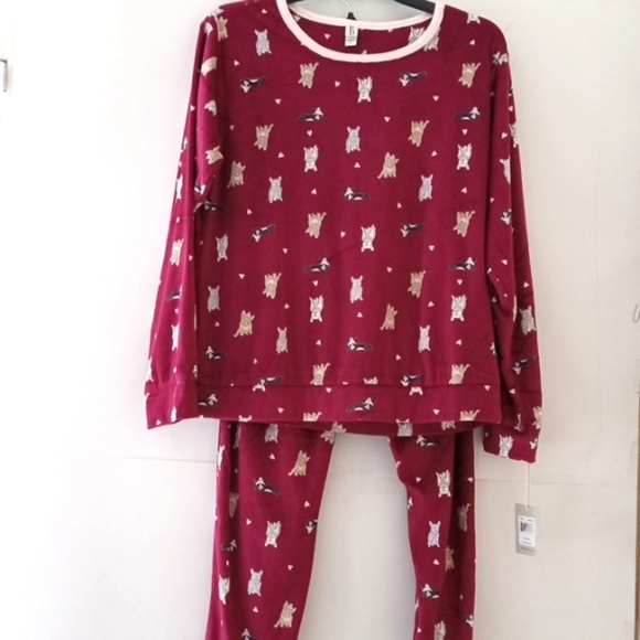 ELLEN DEGENERES LOVE BURGUNDY LONG SLEEVE TOP & PANTS PAJAMA SET SIZE SMALL NWT - Picture 2 of 9